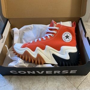 Converse Run Star Motions